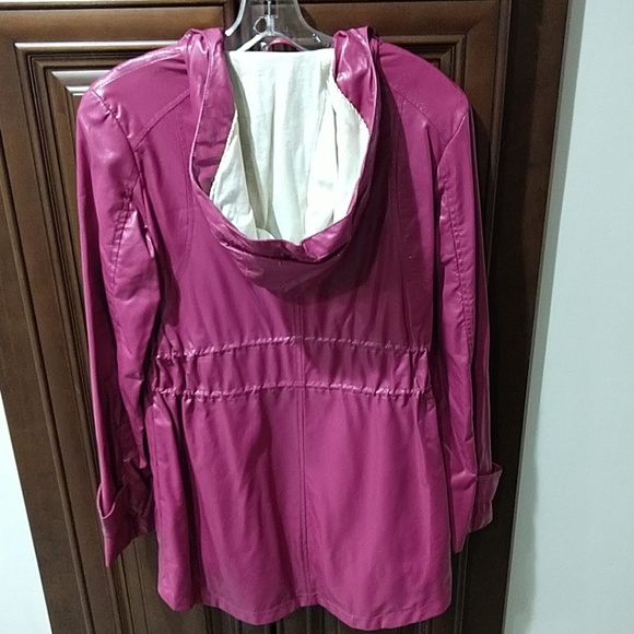 B by Bernardo Raincoat - Picture 3 of 3